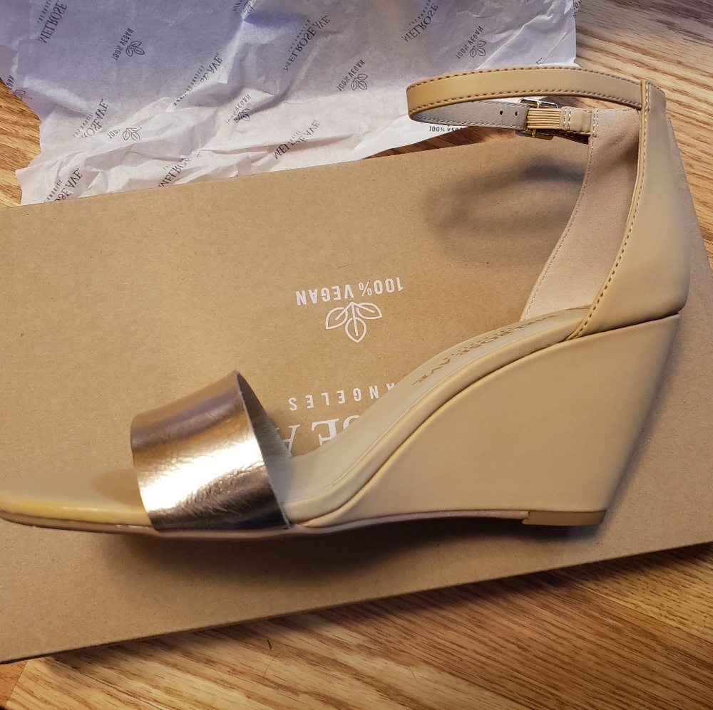 **SOLD**New Melrose Ave Gold/Natural Strap Wedge